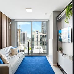 Ocean Views! Studio w Pool Access & Balcony