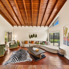 Pool - BBQ - Fire pit - Pool Table - TV room