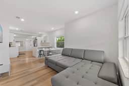 12 min from Brickell/Downtown * Parking * BBQ area - Image 2