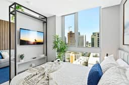Ocean Views! Studio w Pool Access & Balcony - Image 2