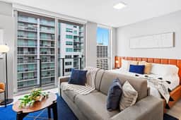 Downtown Miami 1BR Condo with Stunning Ocean Views - Image 2