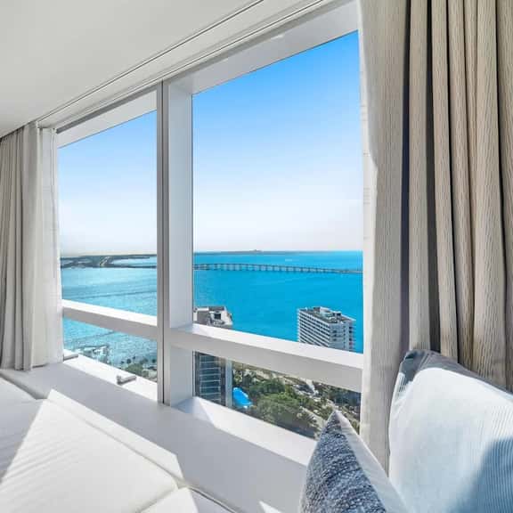 Miami Getaway! 1BR Oasis w Parking & View - Image 1