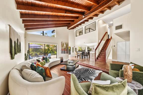 Pool - BBQ - Fire pit - Pool Table - TV room - Image 4