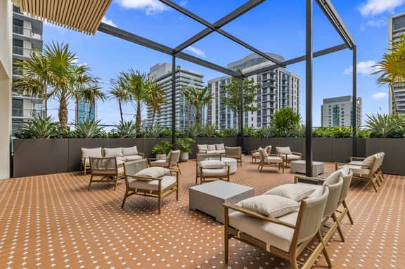 The Crosby | King Suite + Rooftop Pool - Image 3